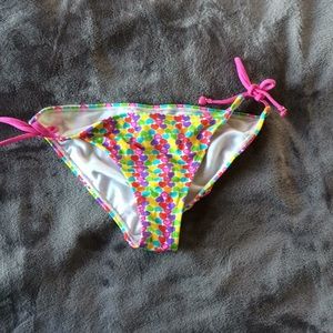 Tie side style bikini bottoms